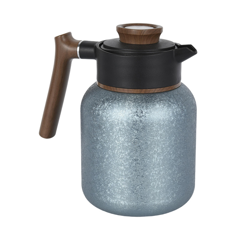 1600ml Double Wall Titanium Vacuum Insulated Leakproof Water Bottle